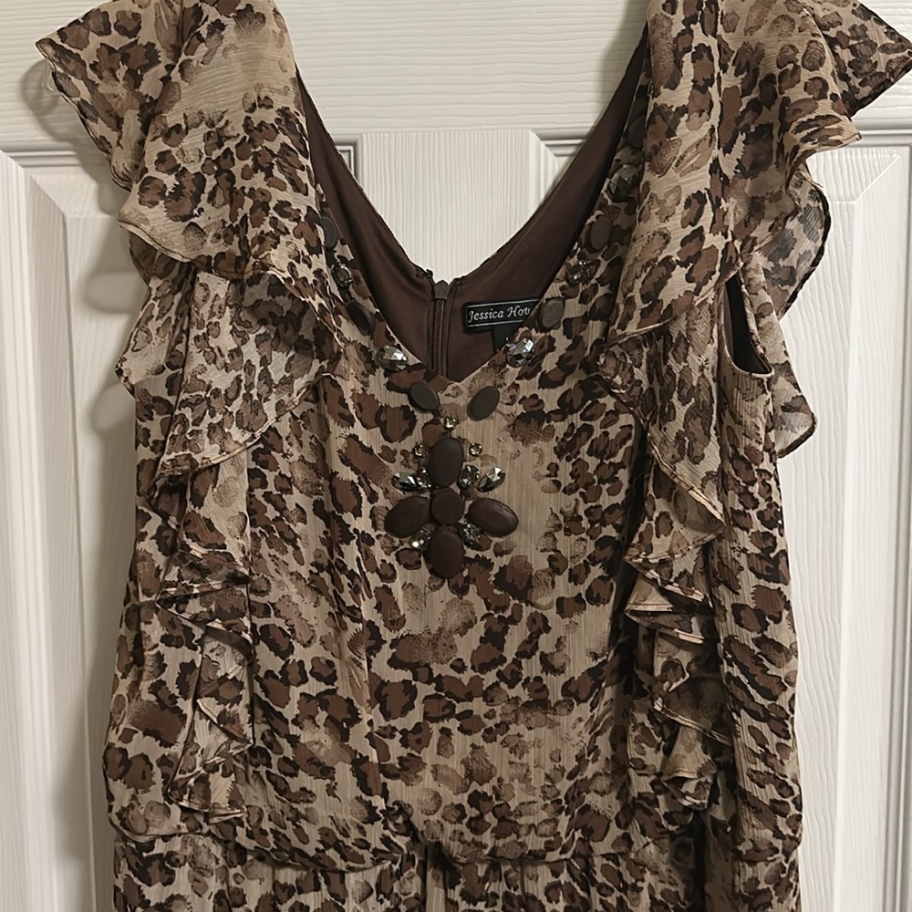 Jessica Howard Size 14W Cheetah Print Dress Short Sleeve Jeweled V Neck - Picture 3 of 5